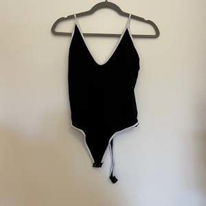 Express Black Low Back Bodysuit Small Snap Crotch